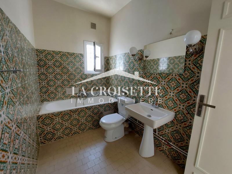 Duplex S+4 avec terrasse à La Marsa
